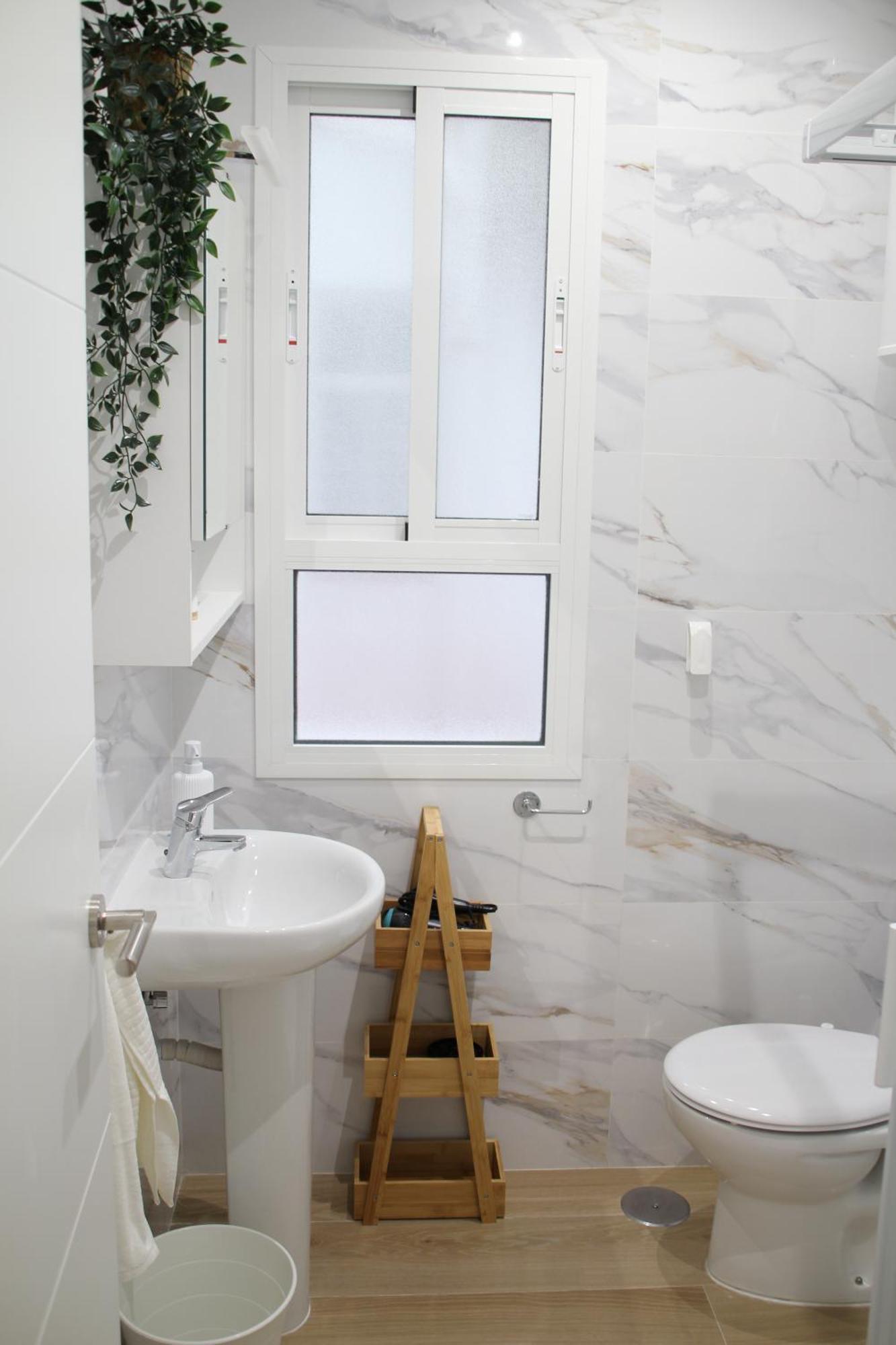 Apartamento Luisahouse, En El Corazon De Y Triana Sevilla