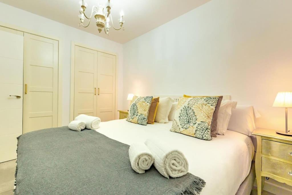 Cardenal Cervantes Deluxe By Valcambre Apartamento Sevilla