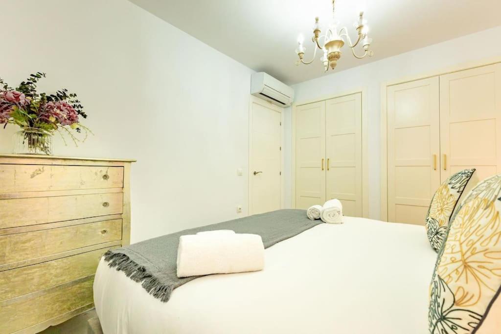 Cardenal Cervantes Deluxe By Valcambre Apartamento