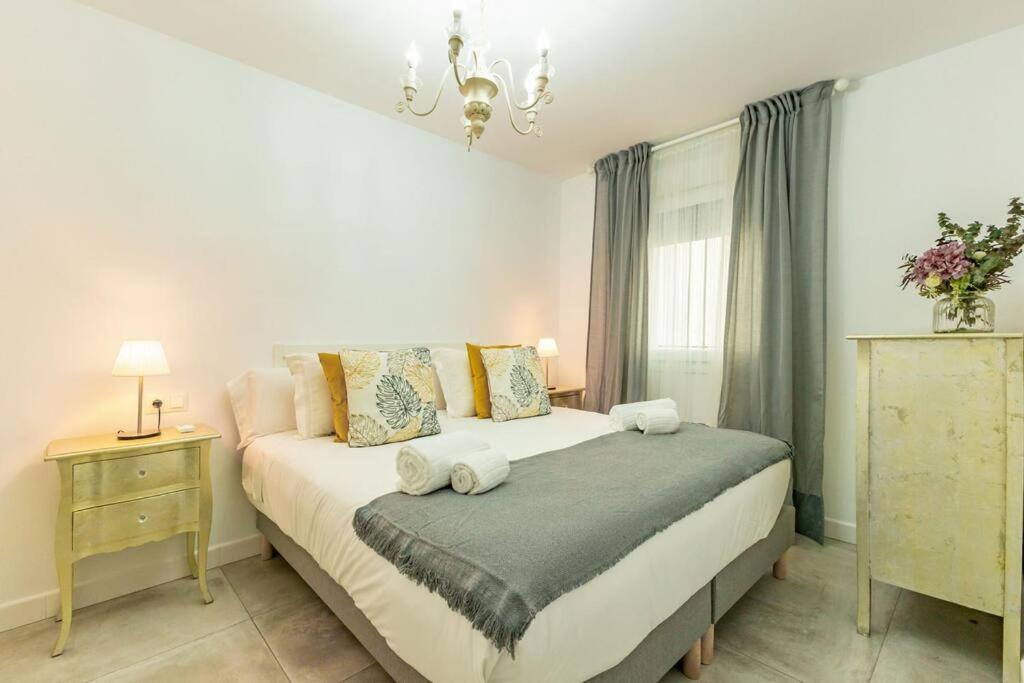 Cardenal Cervantes Deluxe By Valcambre Apartamento Sevilla