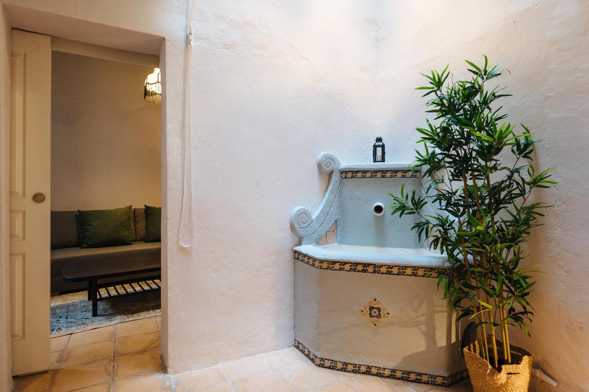 Сasa de vacaciones Independent Beautiful House Center With Private Parking