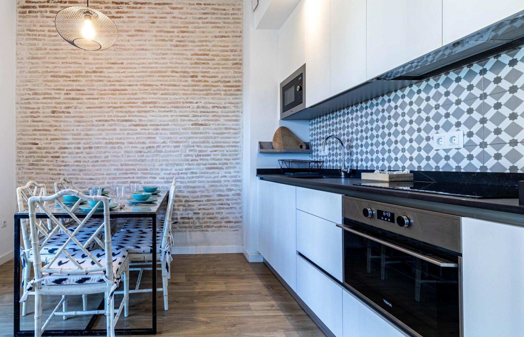 Sepulveda, Moderno Apartamento By Outin * Seville