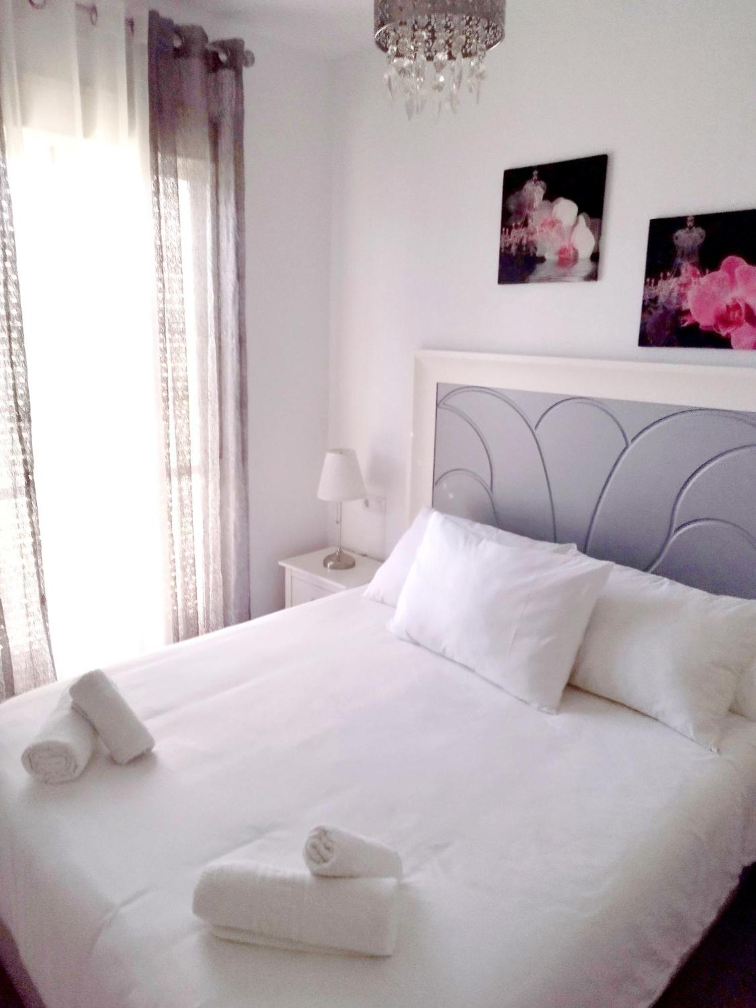 Casa Blanca Homestay *