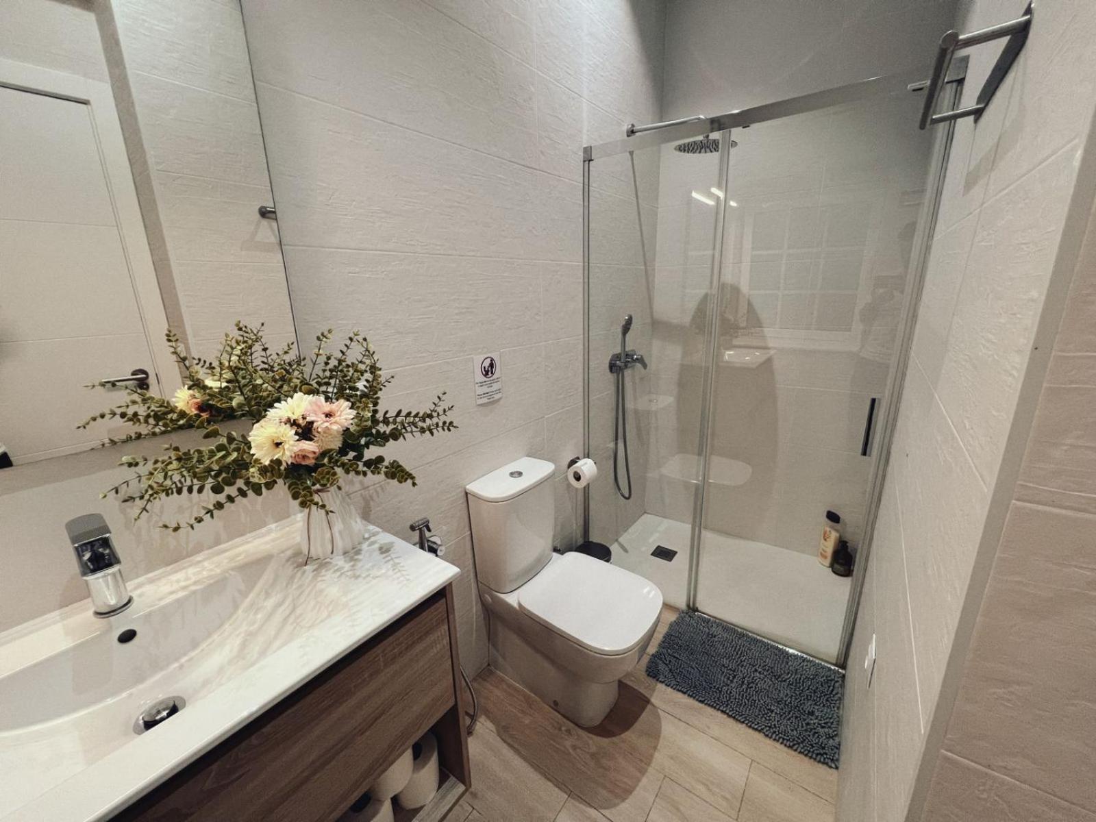 Estudio Moderno Con Opcion De Garaje Apartamento