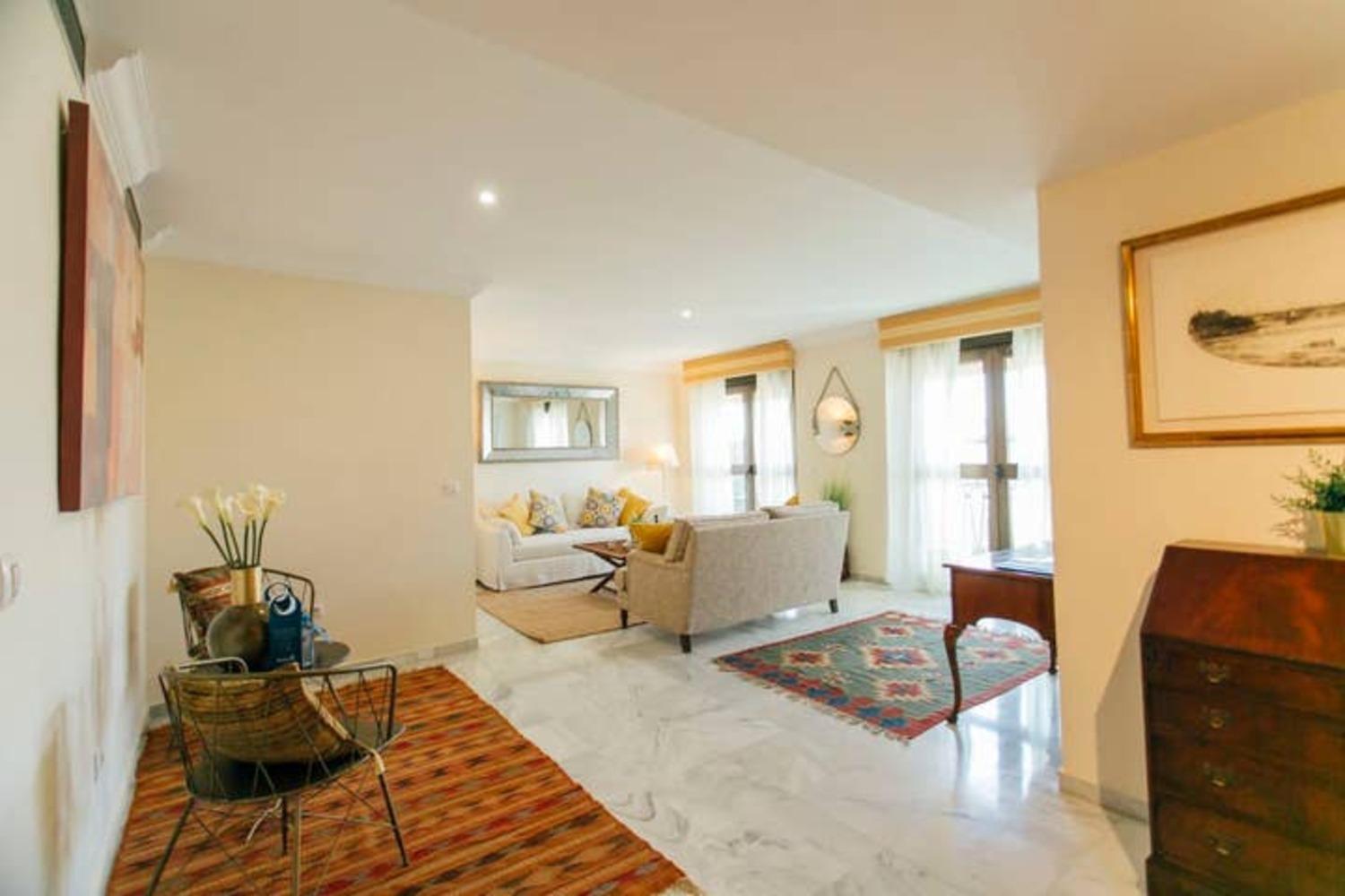 Wide And Bright- 3bd 2bth- Arenal