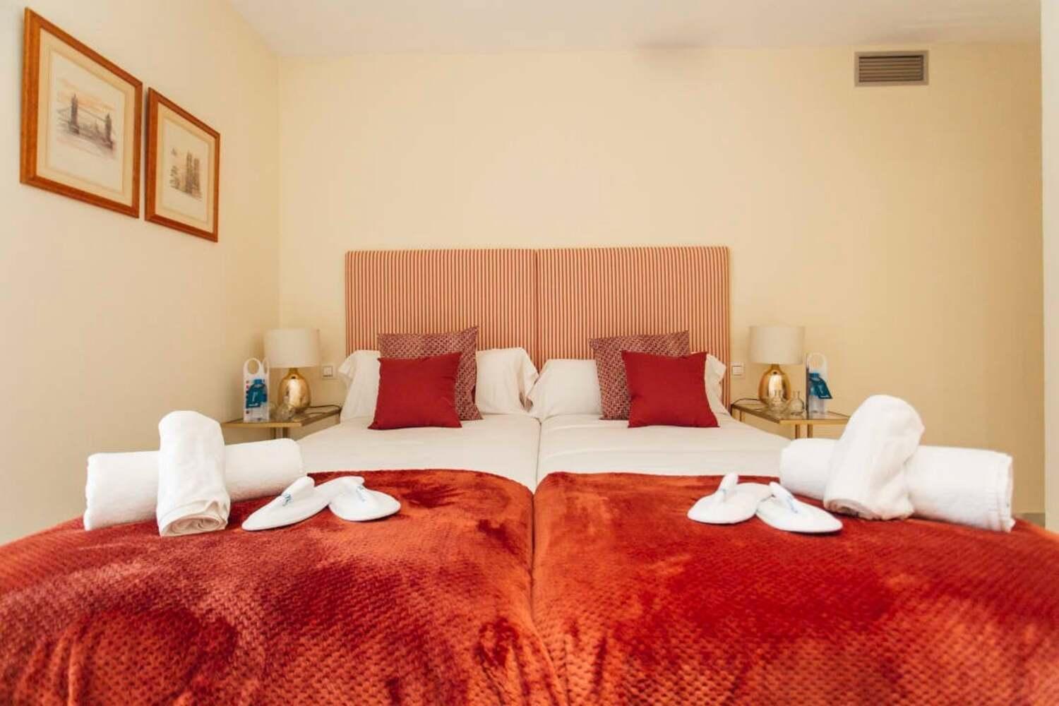 Apartment Wide And Bright- 3bd 2bth- Arenal *