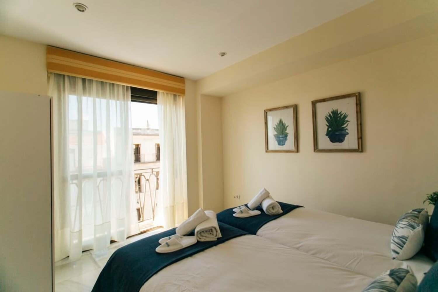 Wide And Bright- 3bd 2bth- Arenal Apartment *