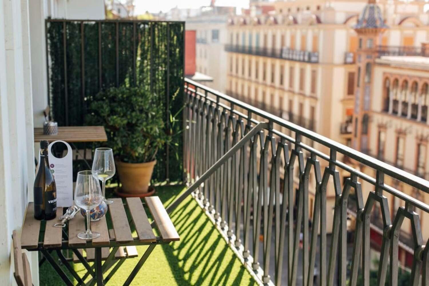 Apartment Wide And Bright- 3bd 2bth- Arenal