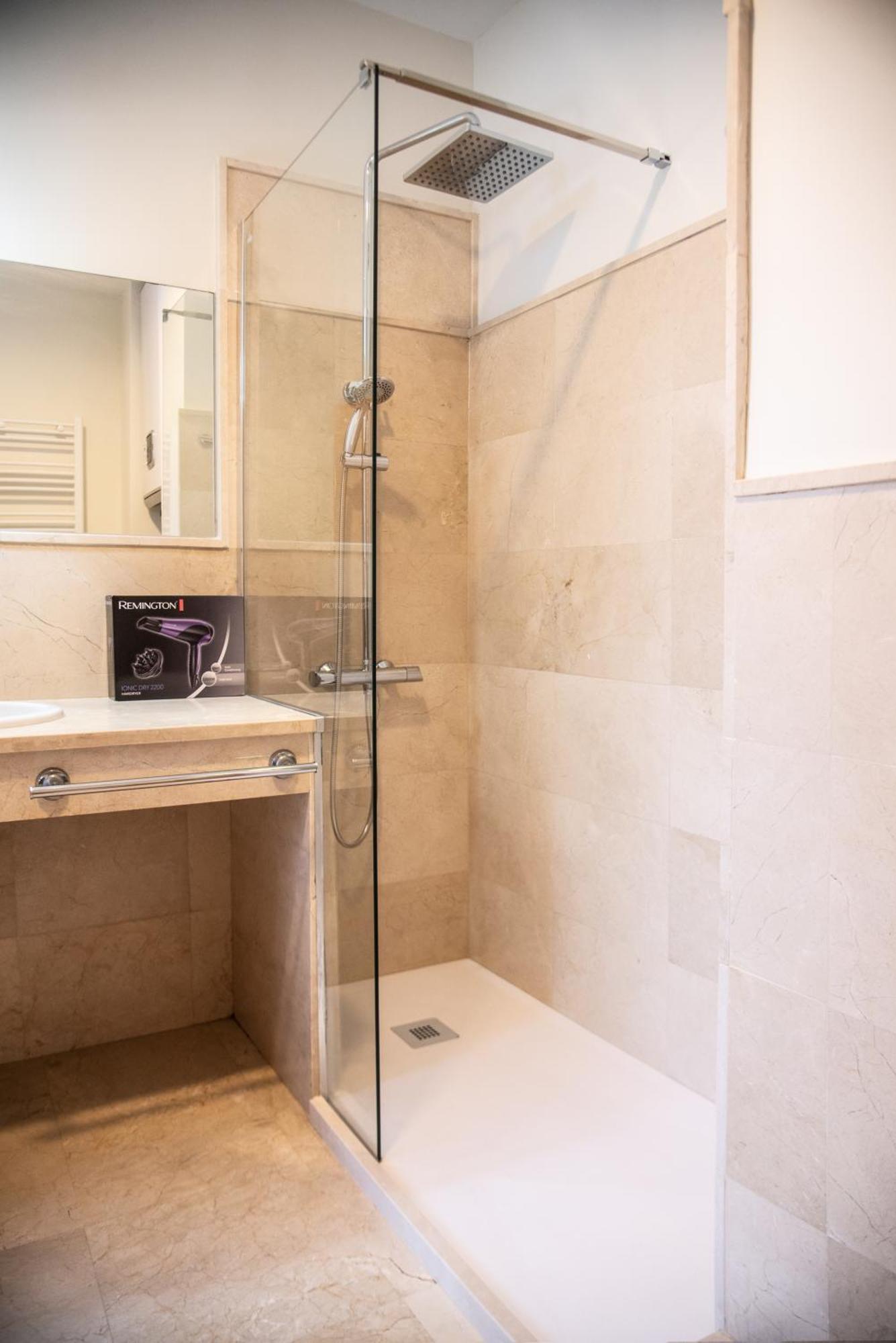 Apartamento Tentudia Charming With Private Roof-top Or Patio In San Bernardo By Ocityzen
