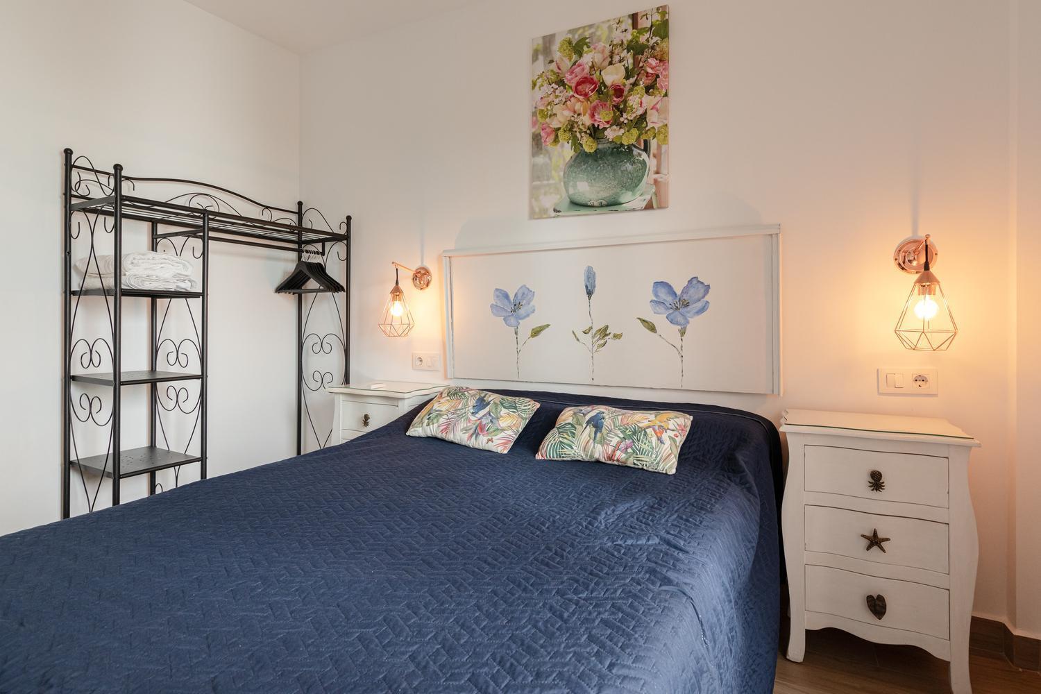 Modern & Stylish - Old Town Apartment
