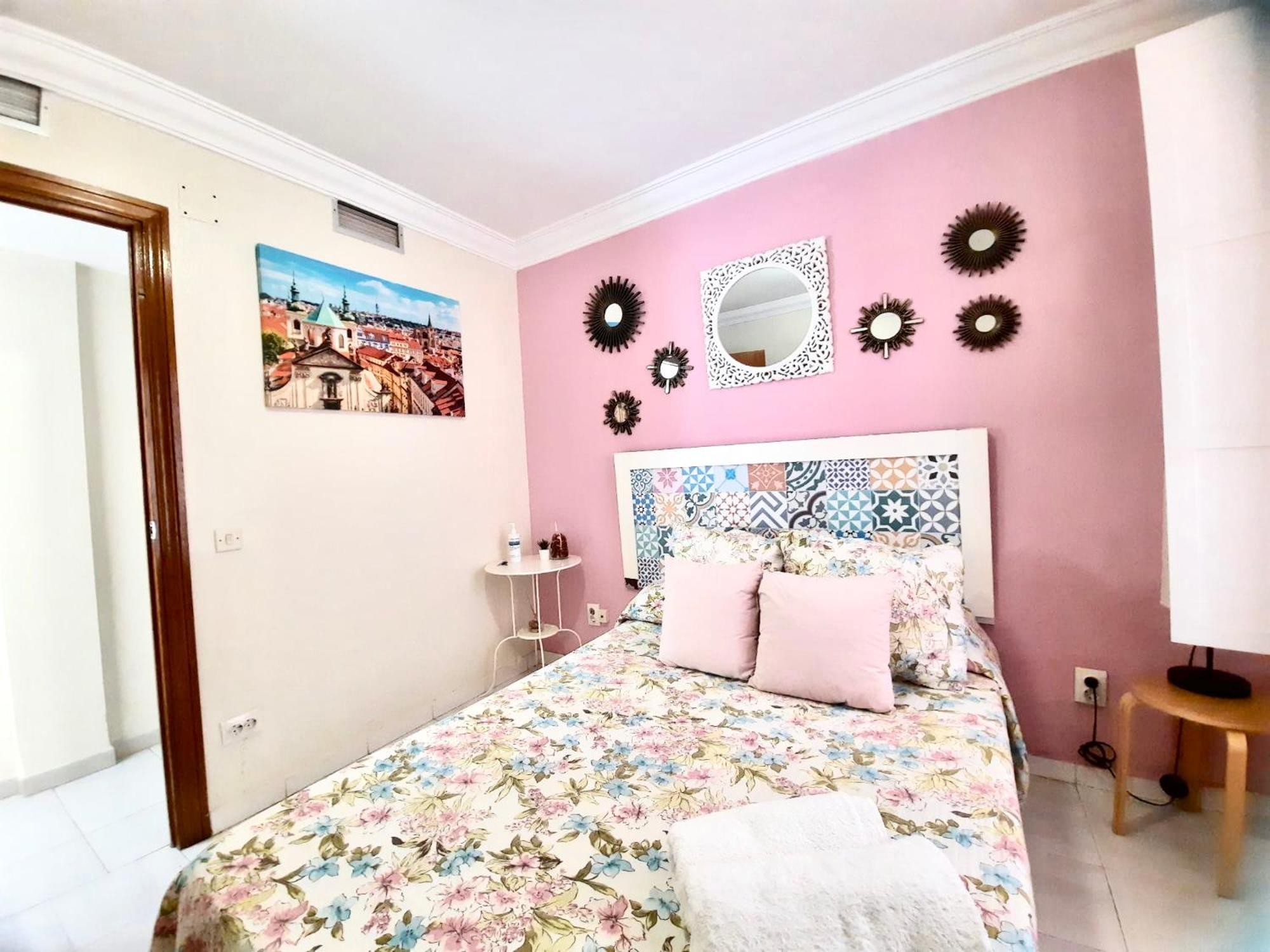 Budget And Cute With Balcony Center Seville