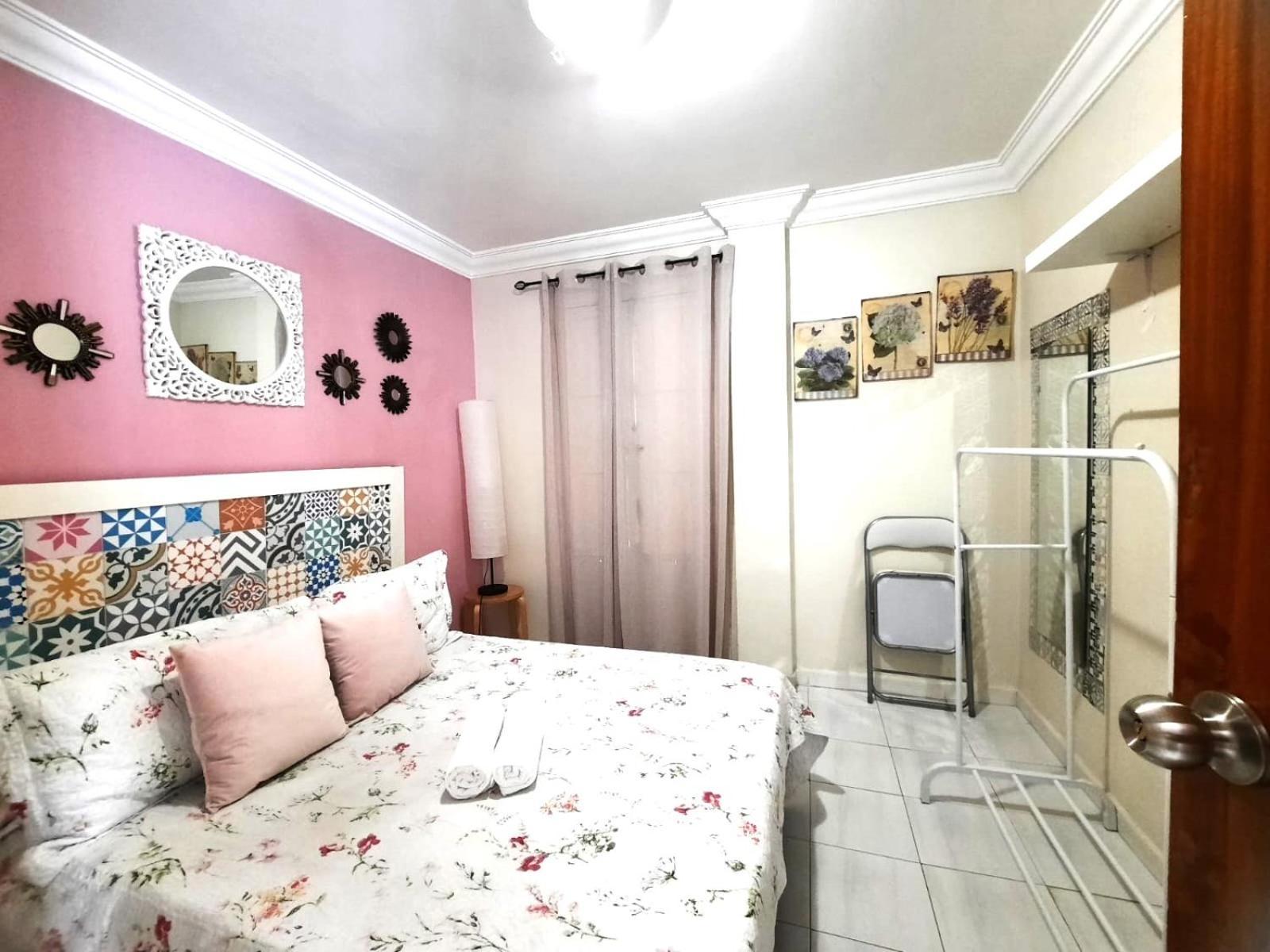 Budget And Cute With Balcony Center