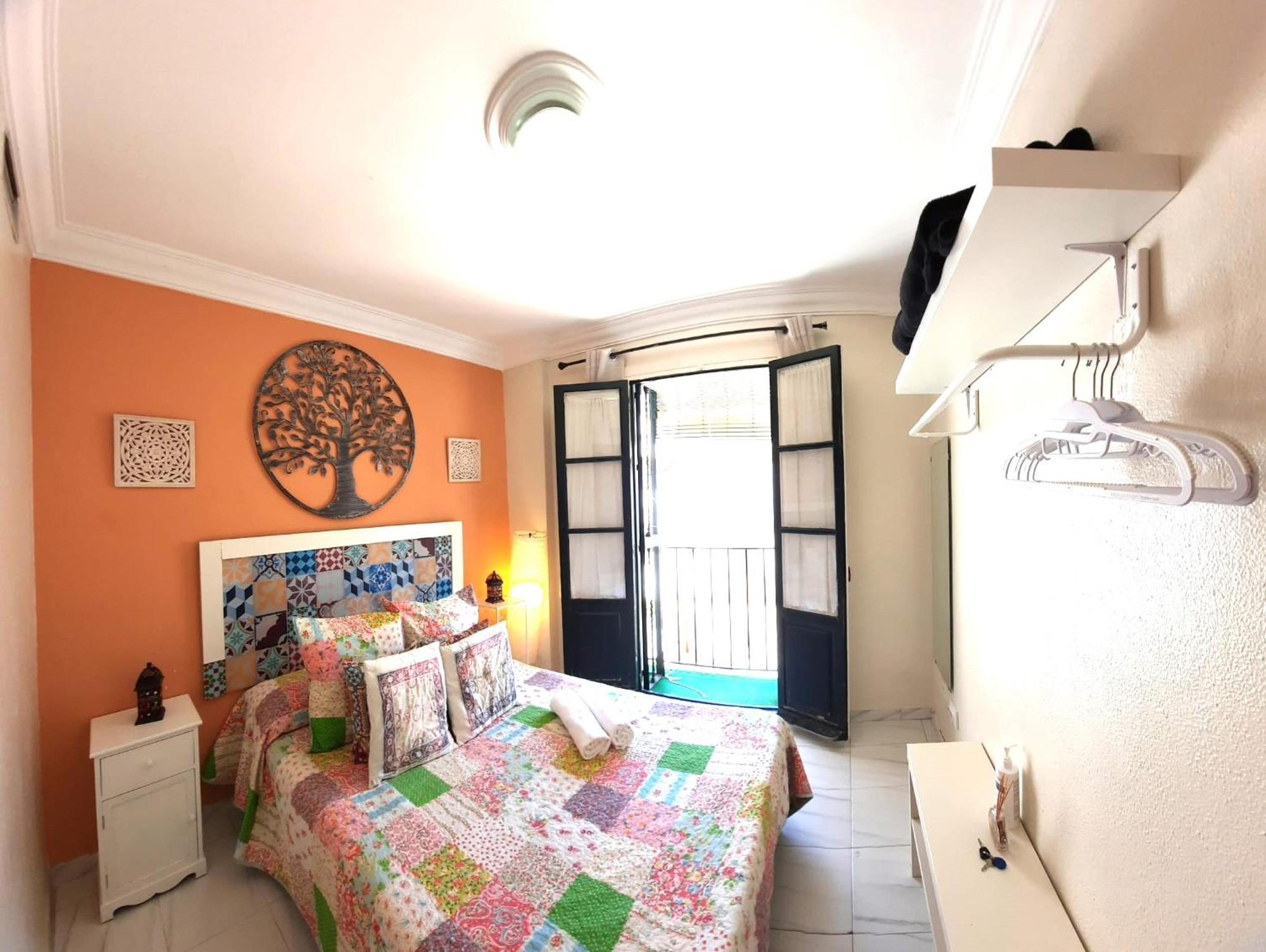 Apartment Budget And Cute With Balcony Center
