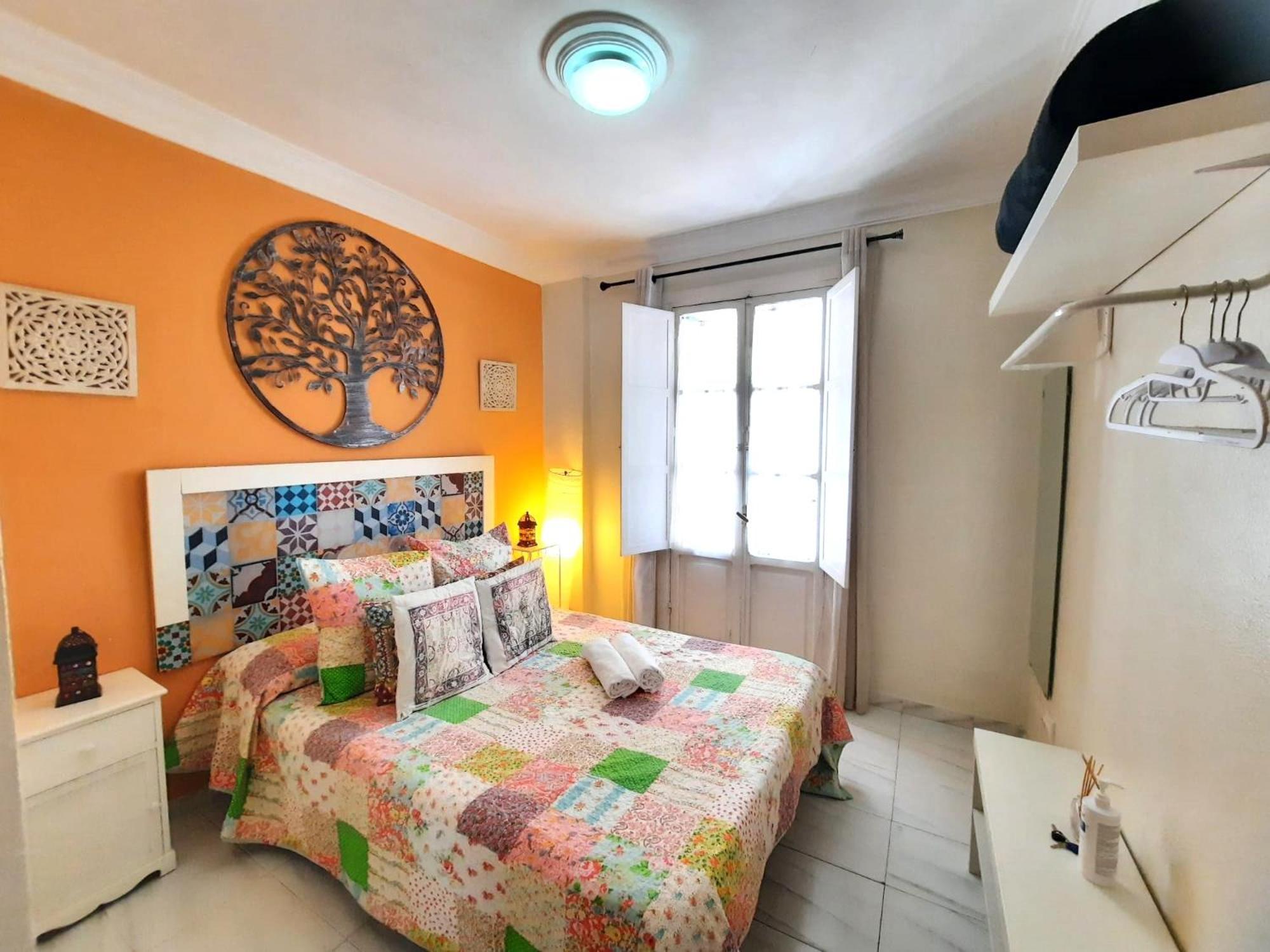 Budget And Cute With Balcony Center *