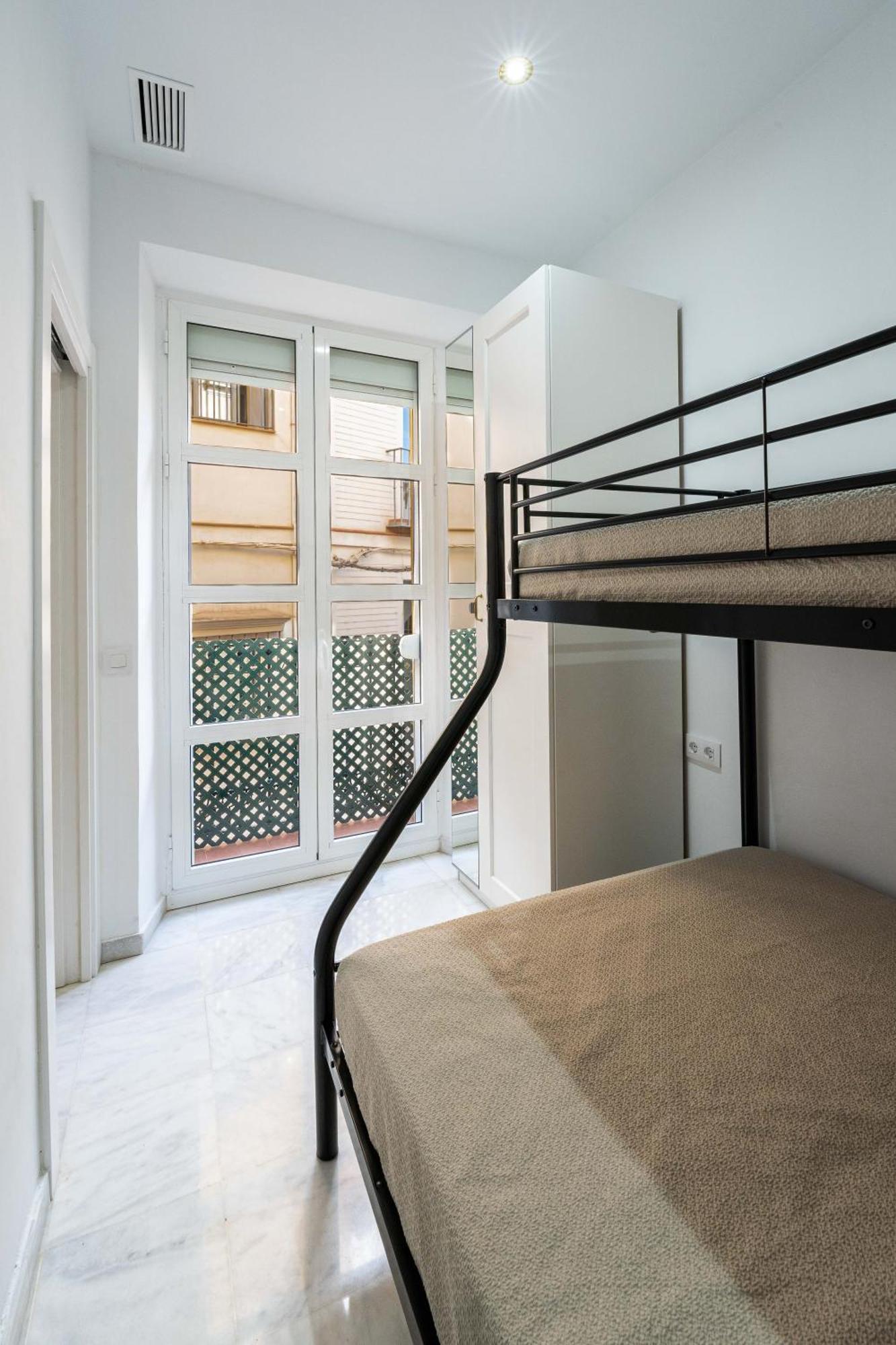 Private House Cathedral Terrace * Sevilla