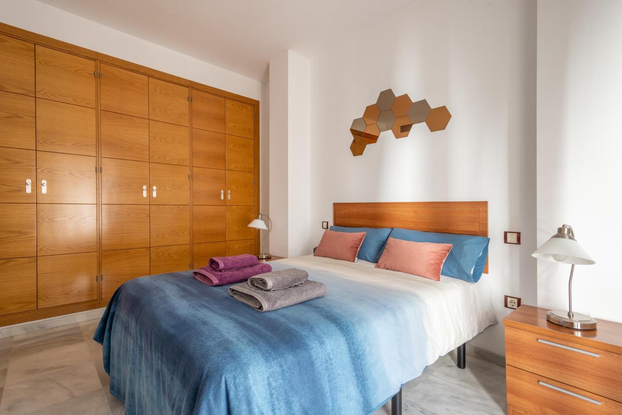 First Floor Close Macarena Church Apartamento *