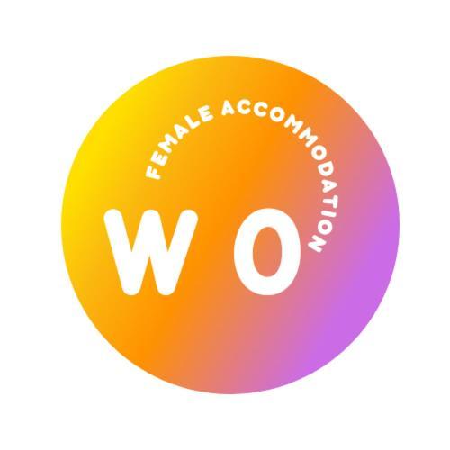 Women Only - Solo Mujeres *