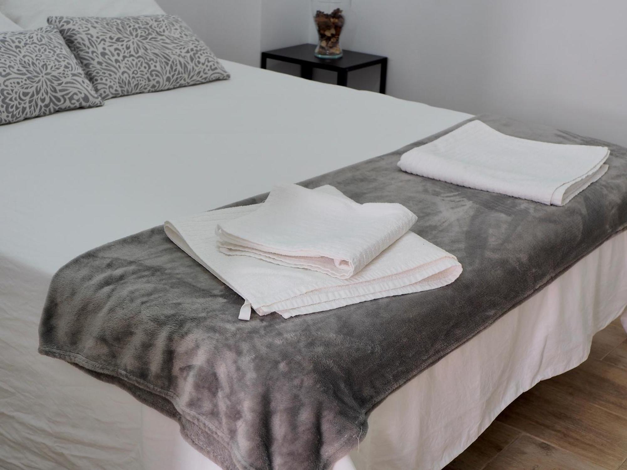 Cruz Roja B Apartment *