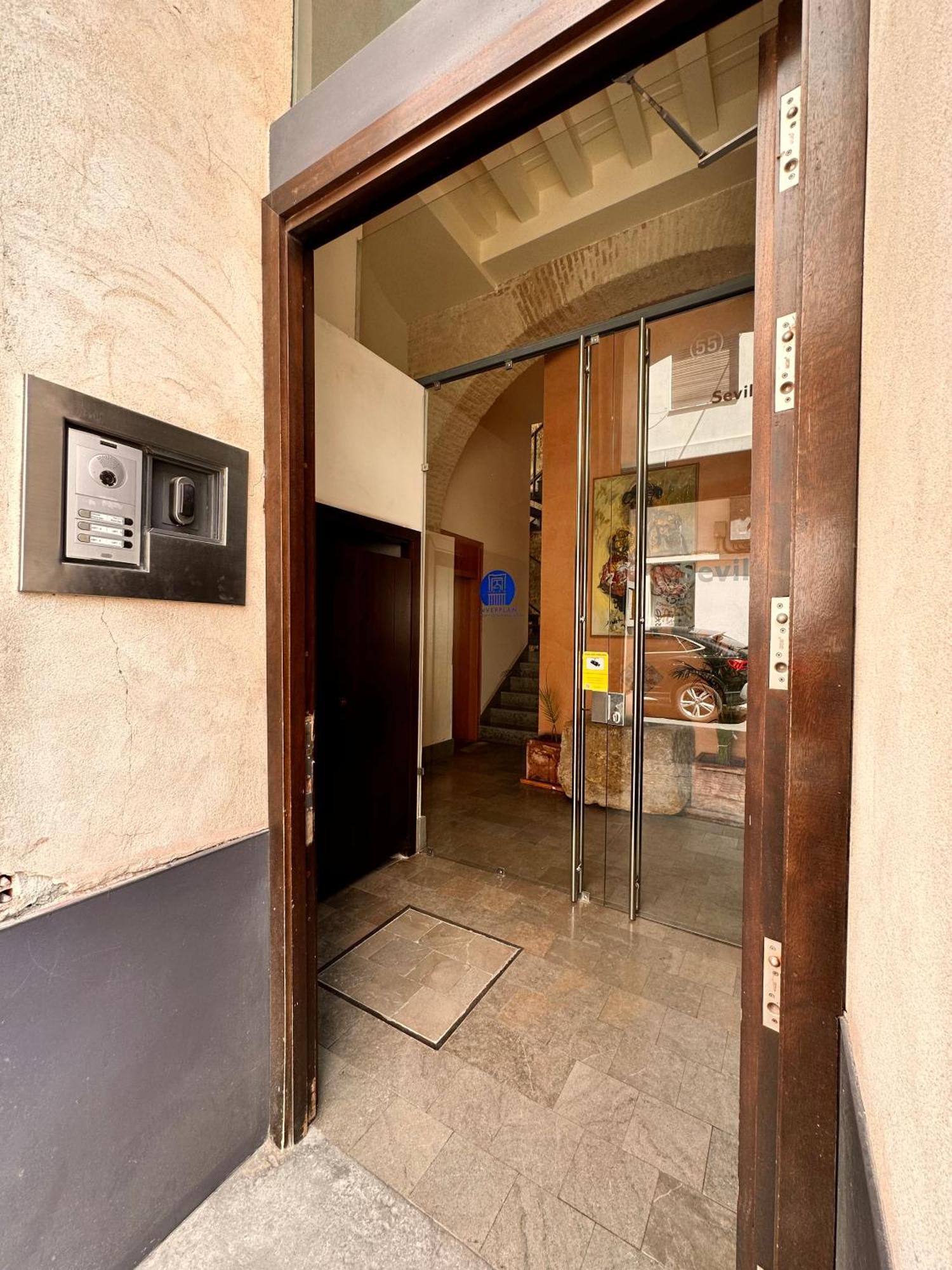 Penthouse Near Cathedral Private Rooftop Private Parking Apartamento *