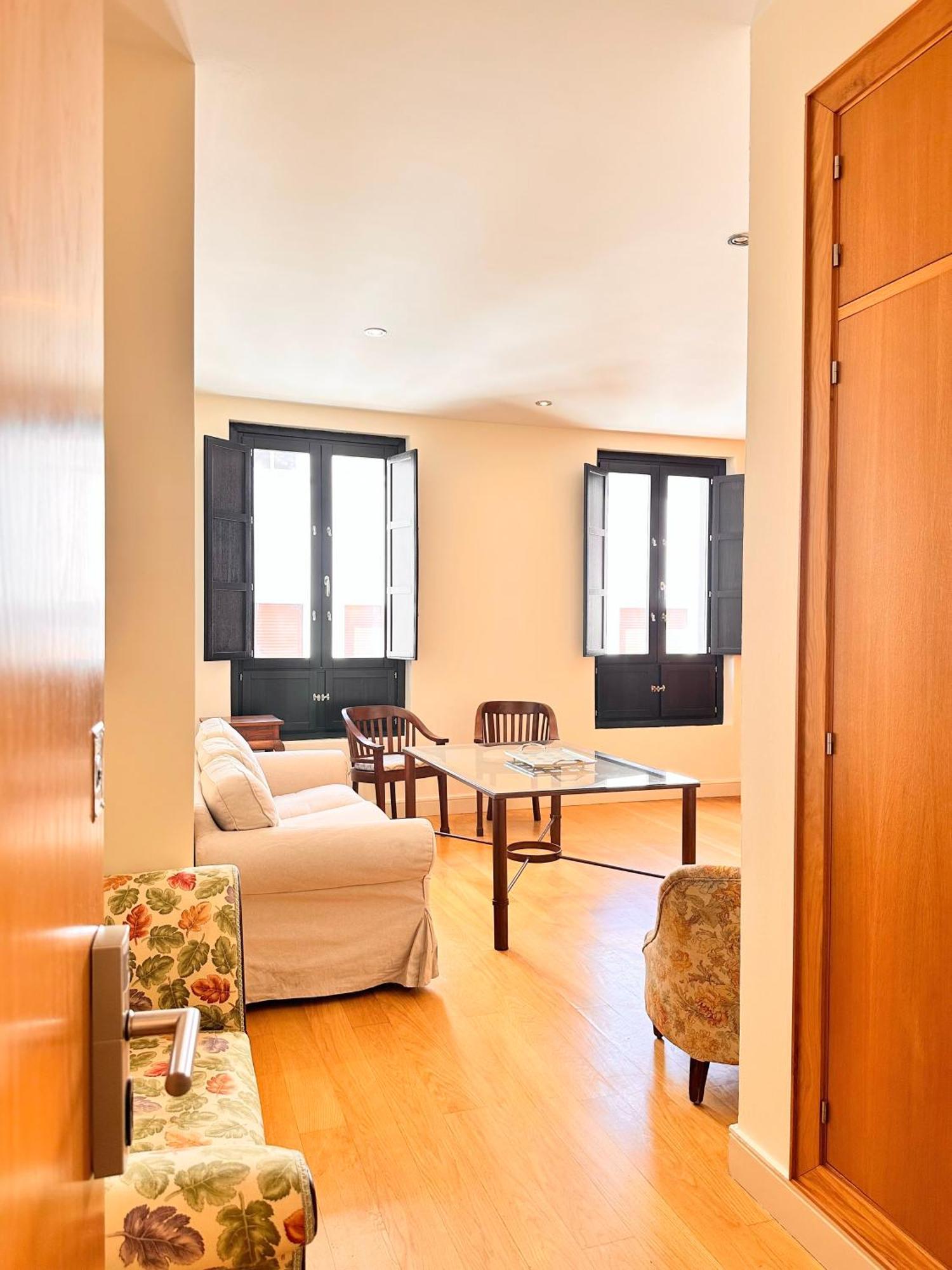 Penthouse Near Cathedral Private Rooftop Private Parking Apartamento