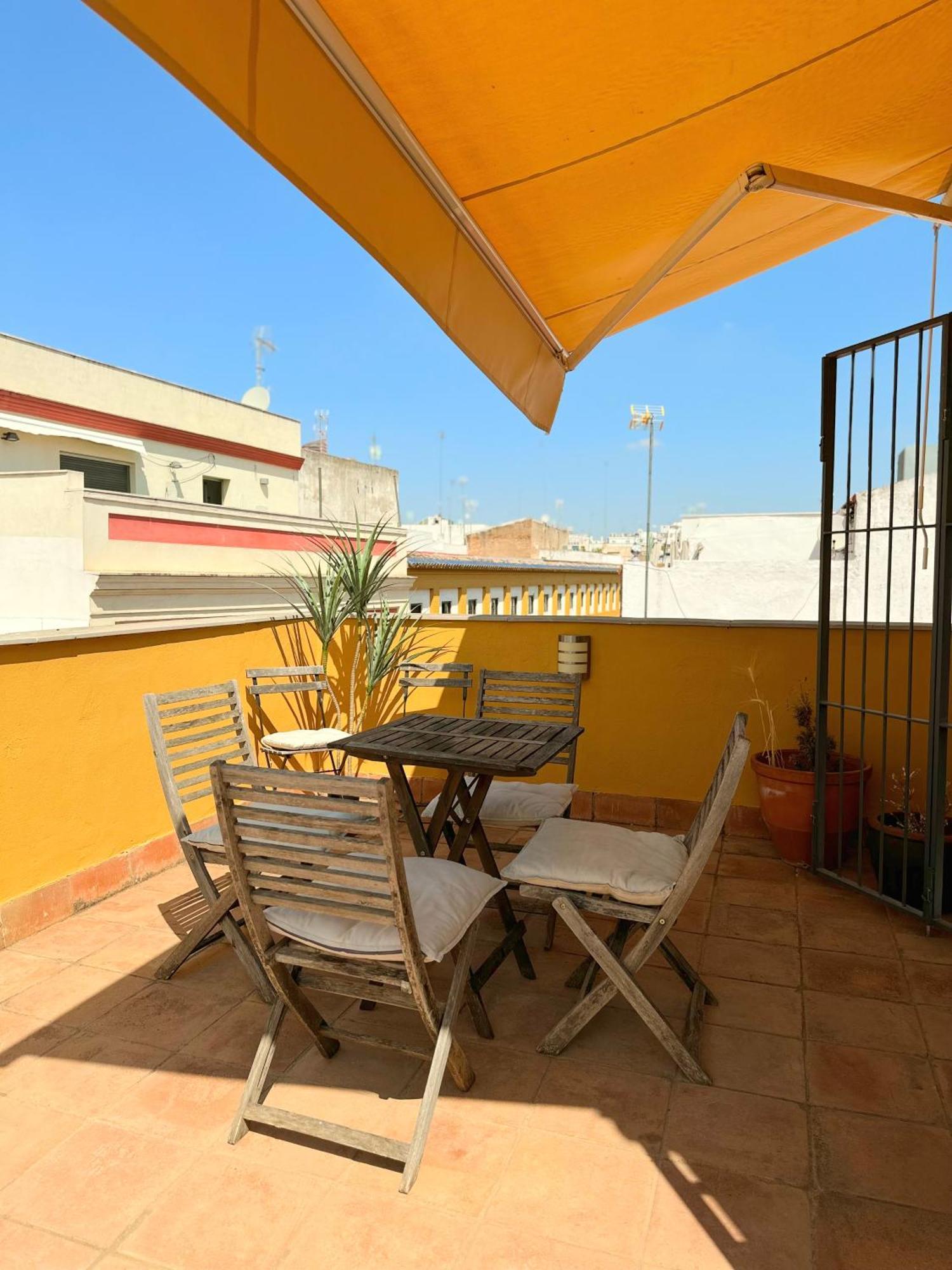 Penthouse Near Cathedral Private Rooftop Private Parking Apartamento