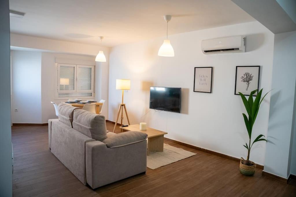 California Duenas Apartment Seville