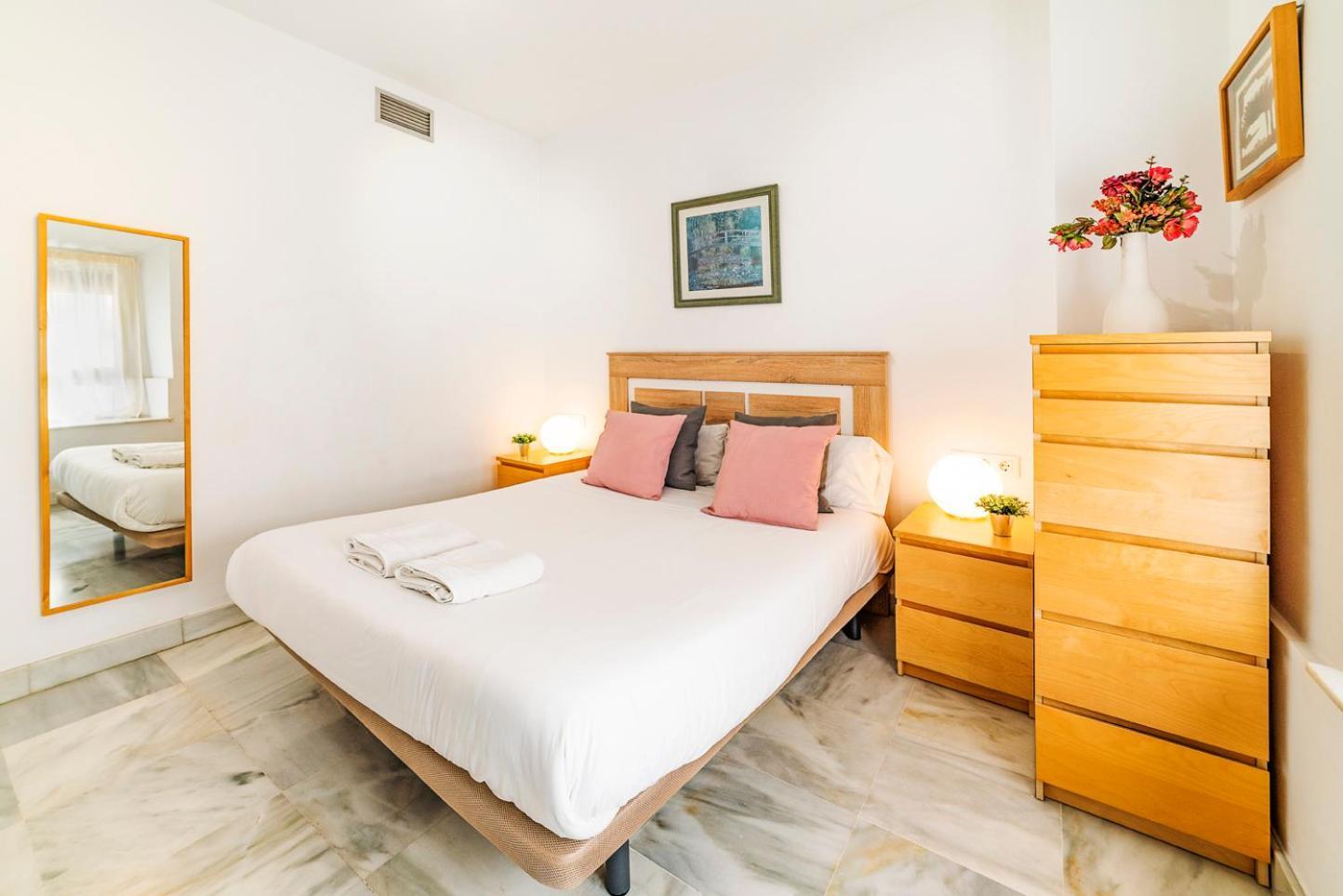 Alohamundi Almansa Sevilla