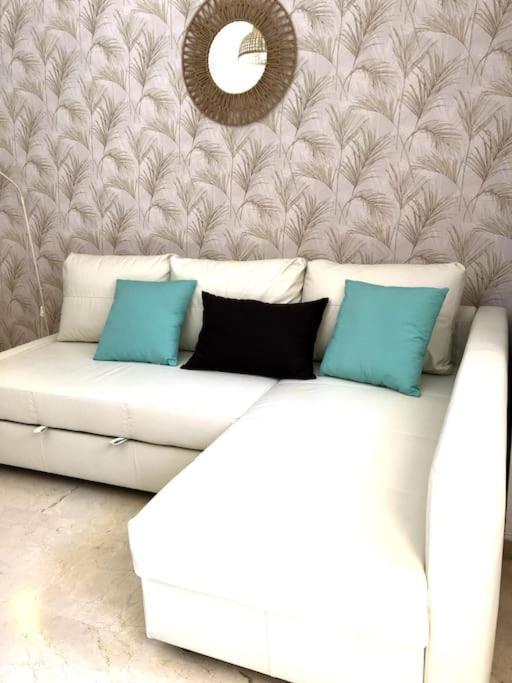 Apartamento En Patio Sevillano Alameda-isla Magica *