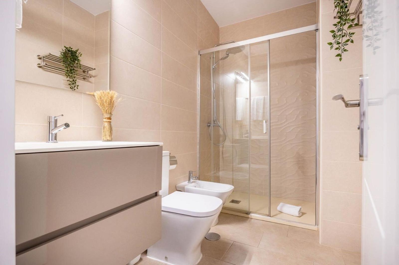 Bc2 Aparcamiento Incluido 2d&2b Renovado Junto A Muralla Macarena E Isla Mágica Apartamento