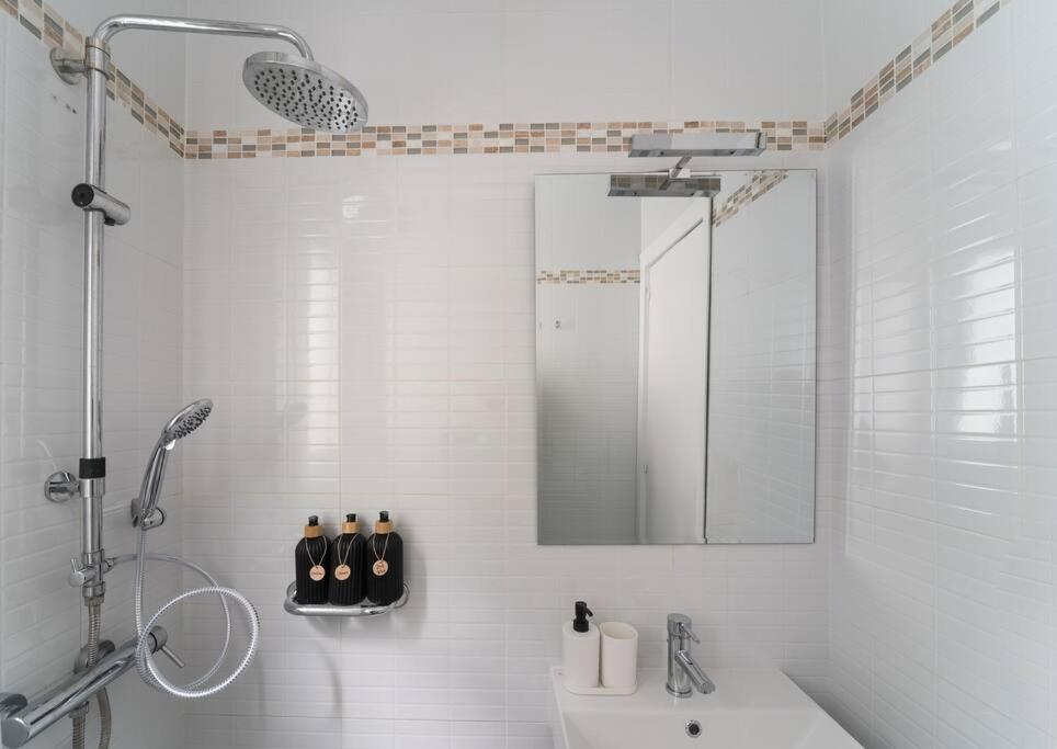 Atico Ispal Con Terraza En Centro Apartamento