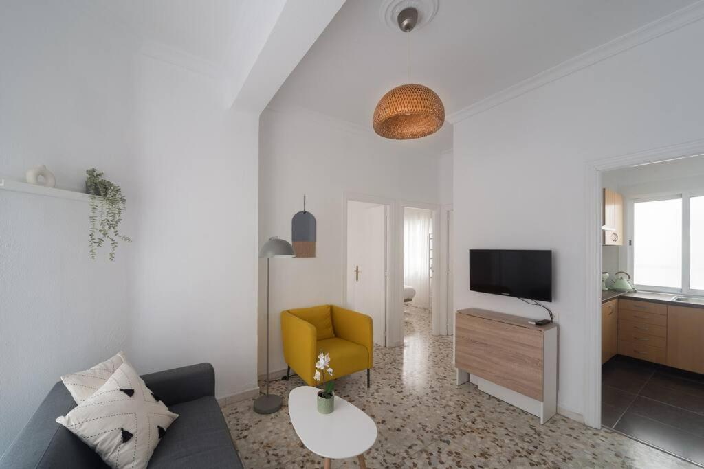 Apartamento Atico Ispal Con Terraza En Centro *