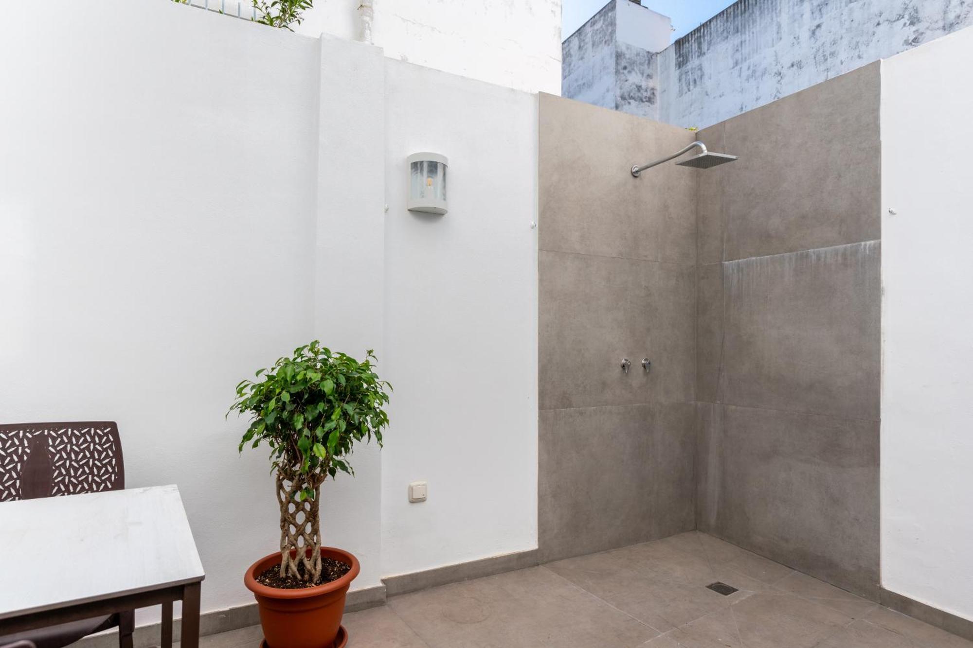 Levies Juderia By Thegoodtourist Seville