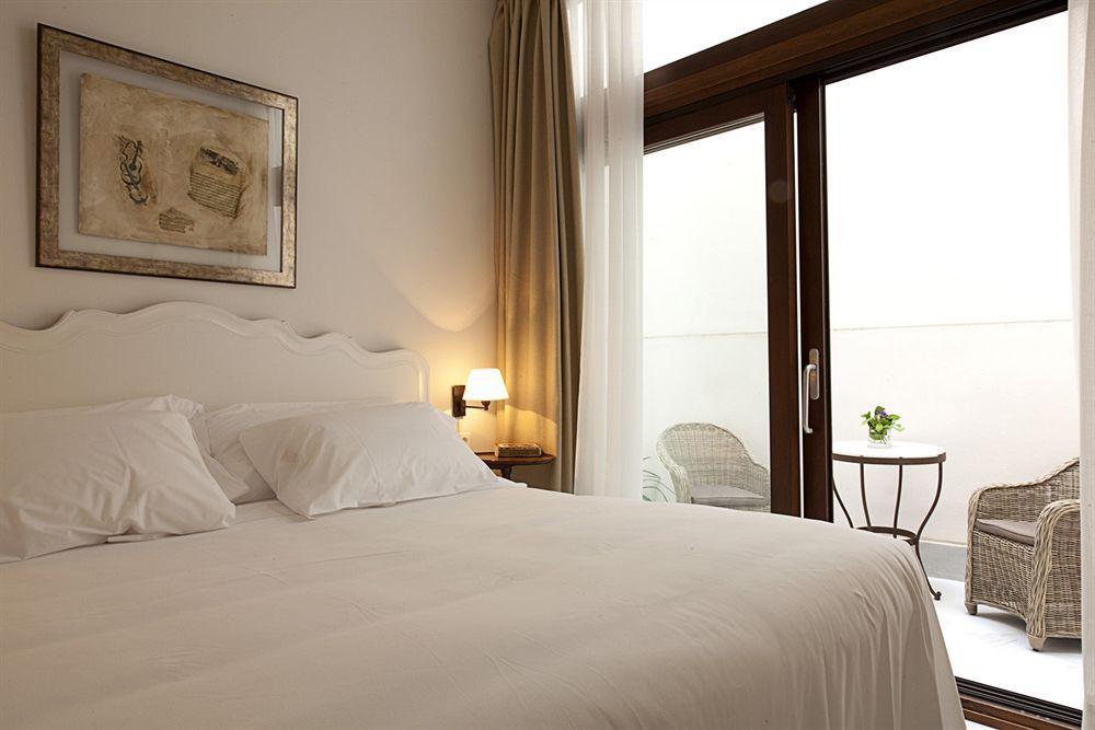 Amadeus Hotel