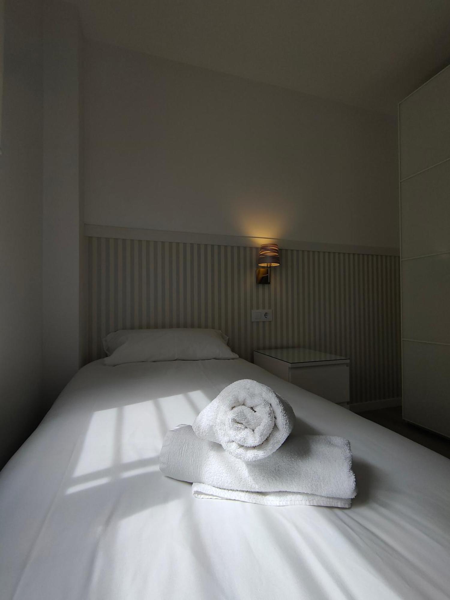 Casa Mallen, Con Amplia Terraza, En El Barrio De Nervion Apartamento