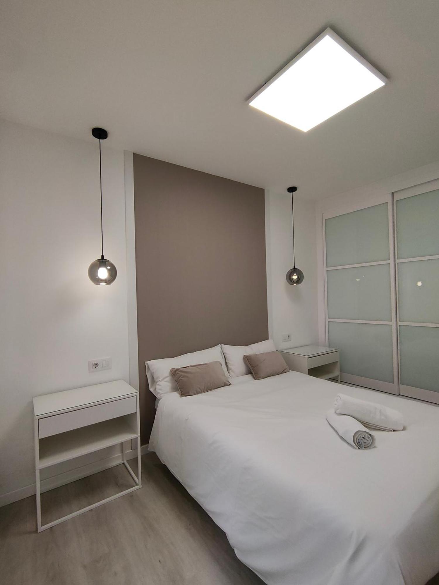 Apartamento Casa Mallen, Con Amplia Terraza, En El Barrio De Nervion Sevilla