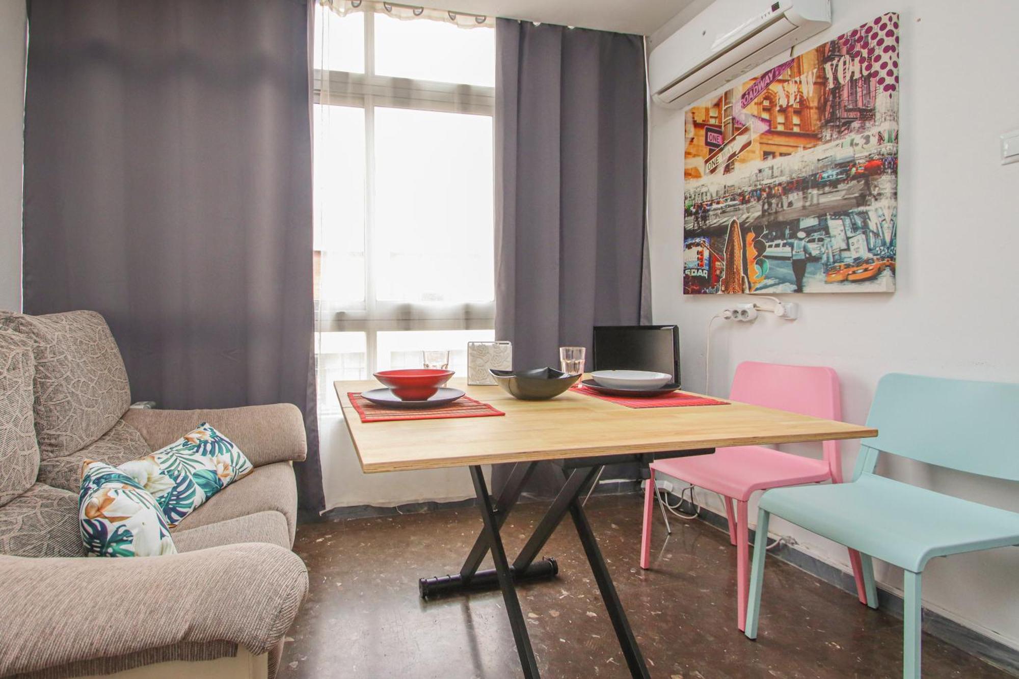 Muy Centrico, Tranquilo Y Acogedor **a/c-wifi** Seville
