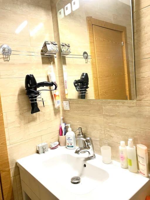 Shared Apartment! Piso Compartido! общая квартира! Habitación en casa particular