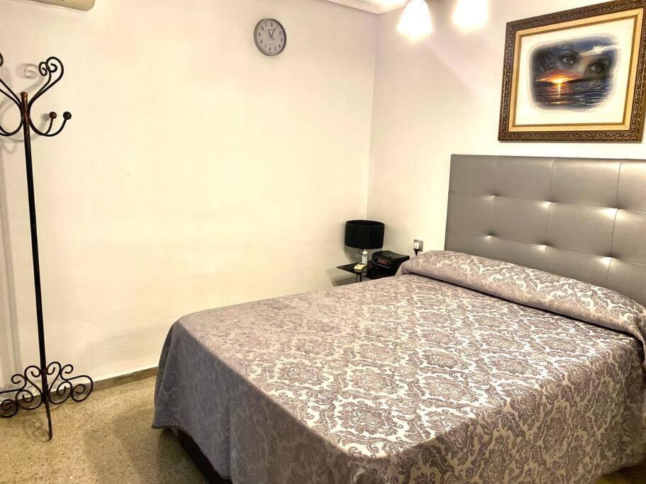 Habitación en casa particular Shared Apartment! Piso Compartido! общая квартира! *