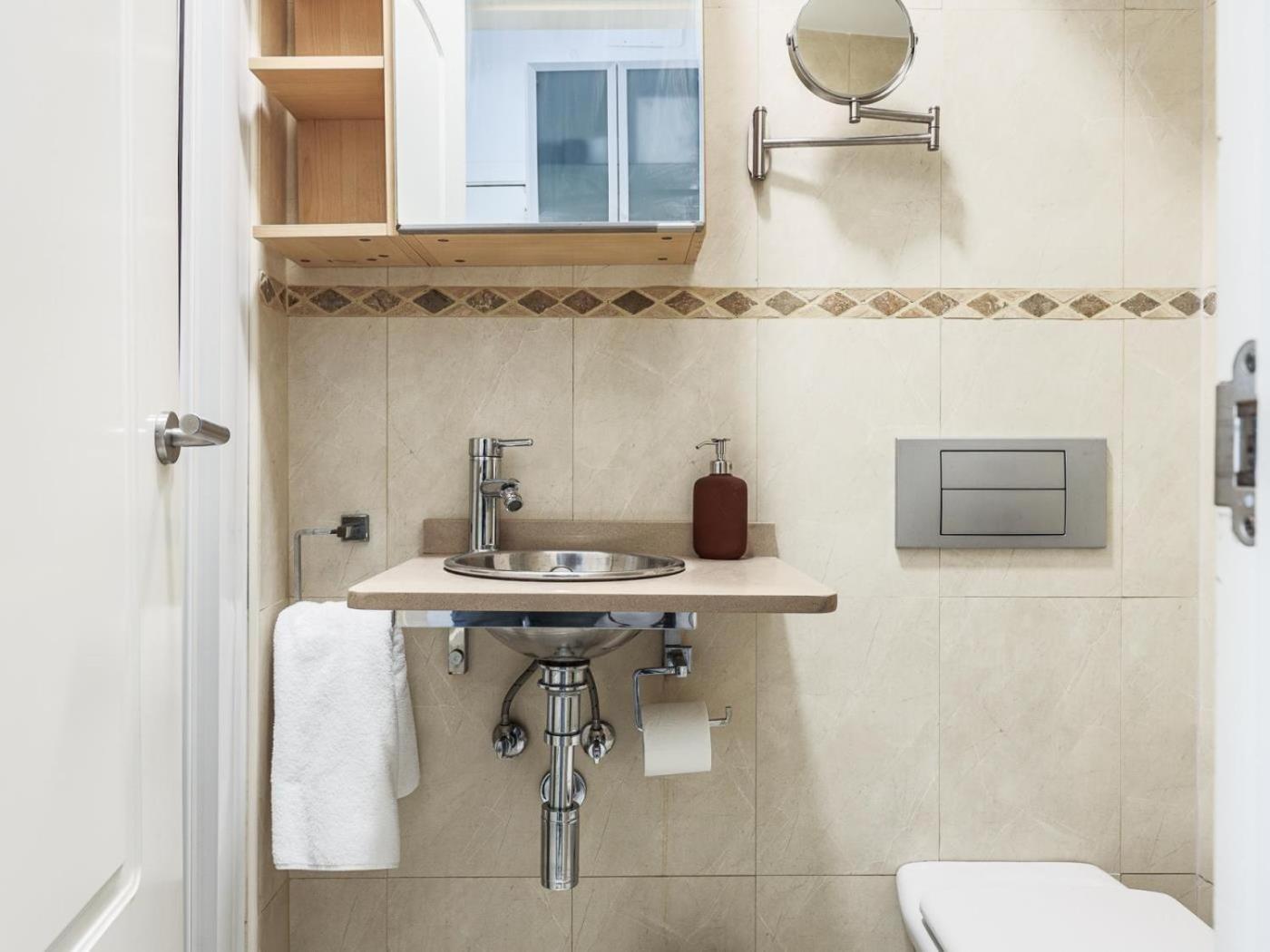 Apartamento Bonito Estudio En Calle Feria