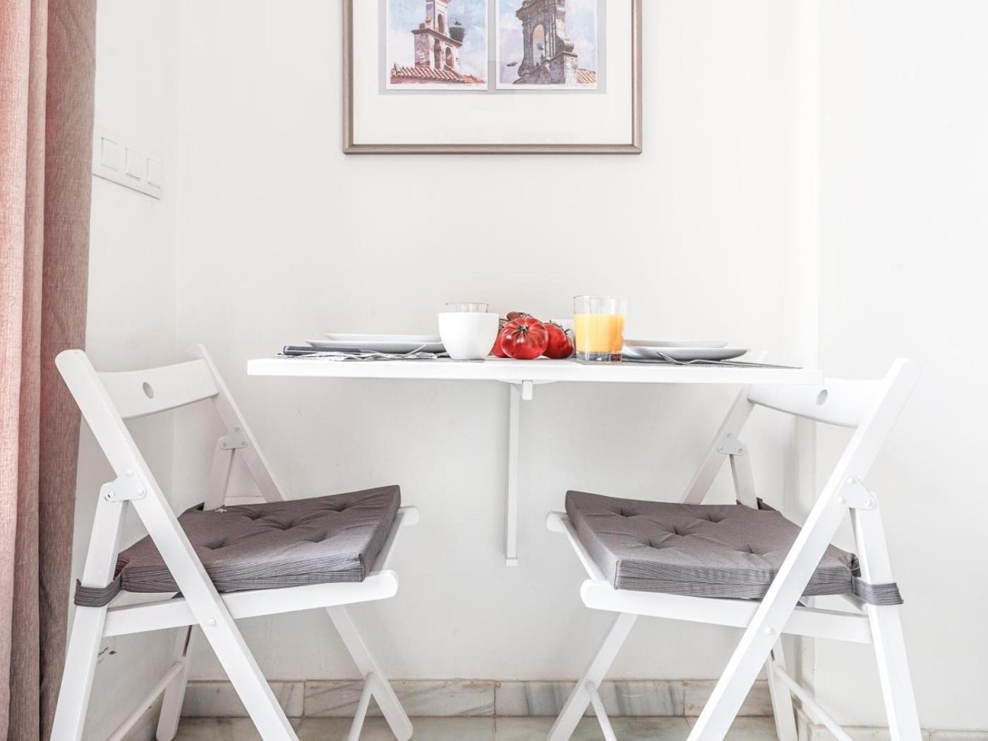 Bonito Estudio En Calle Feria Apartamento *