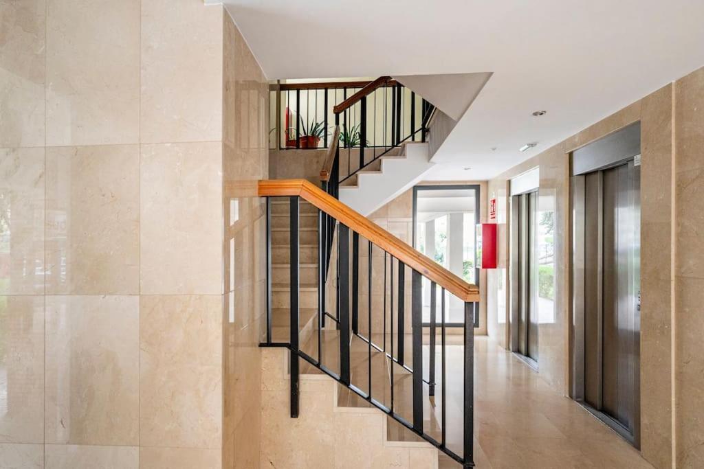 Centric And Spacious Flat With Free Car Park Apartamento Sevilla