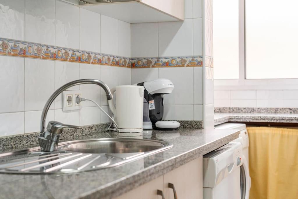 Centric And Spacious Flat With Free Car Park Sevilla