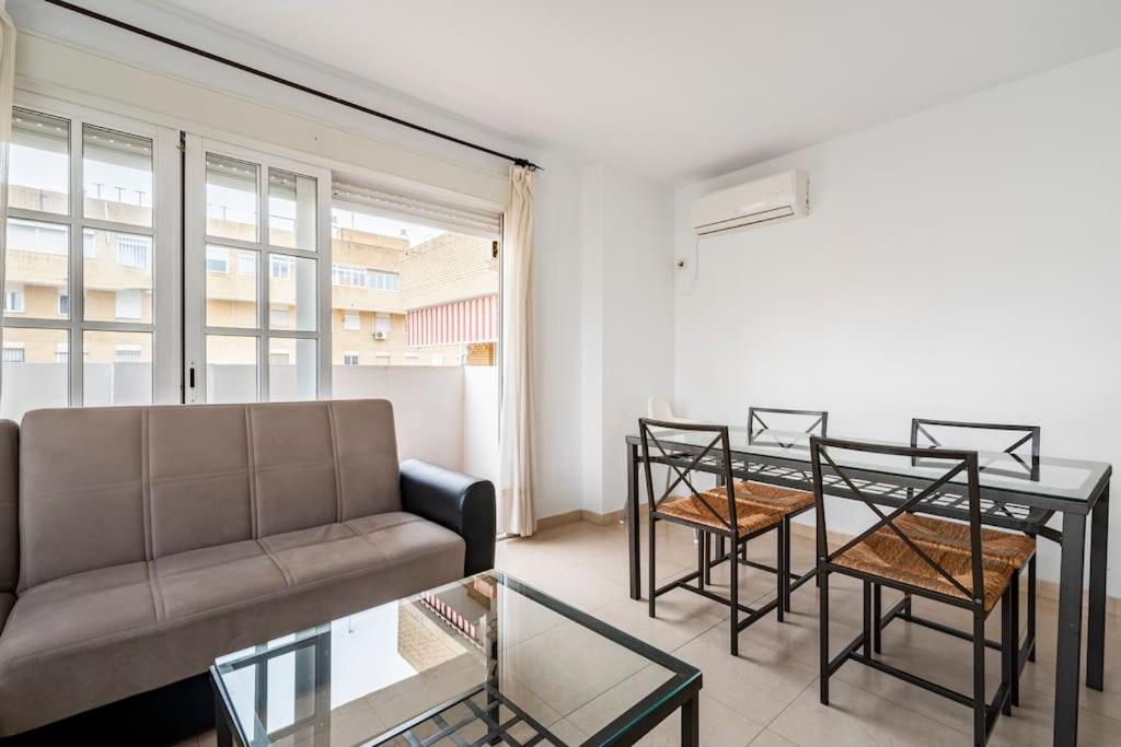 Apartamento Centric And Spacious Flat With Free Car Park *