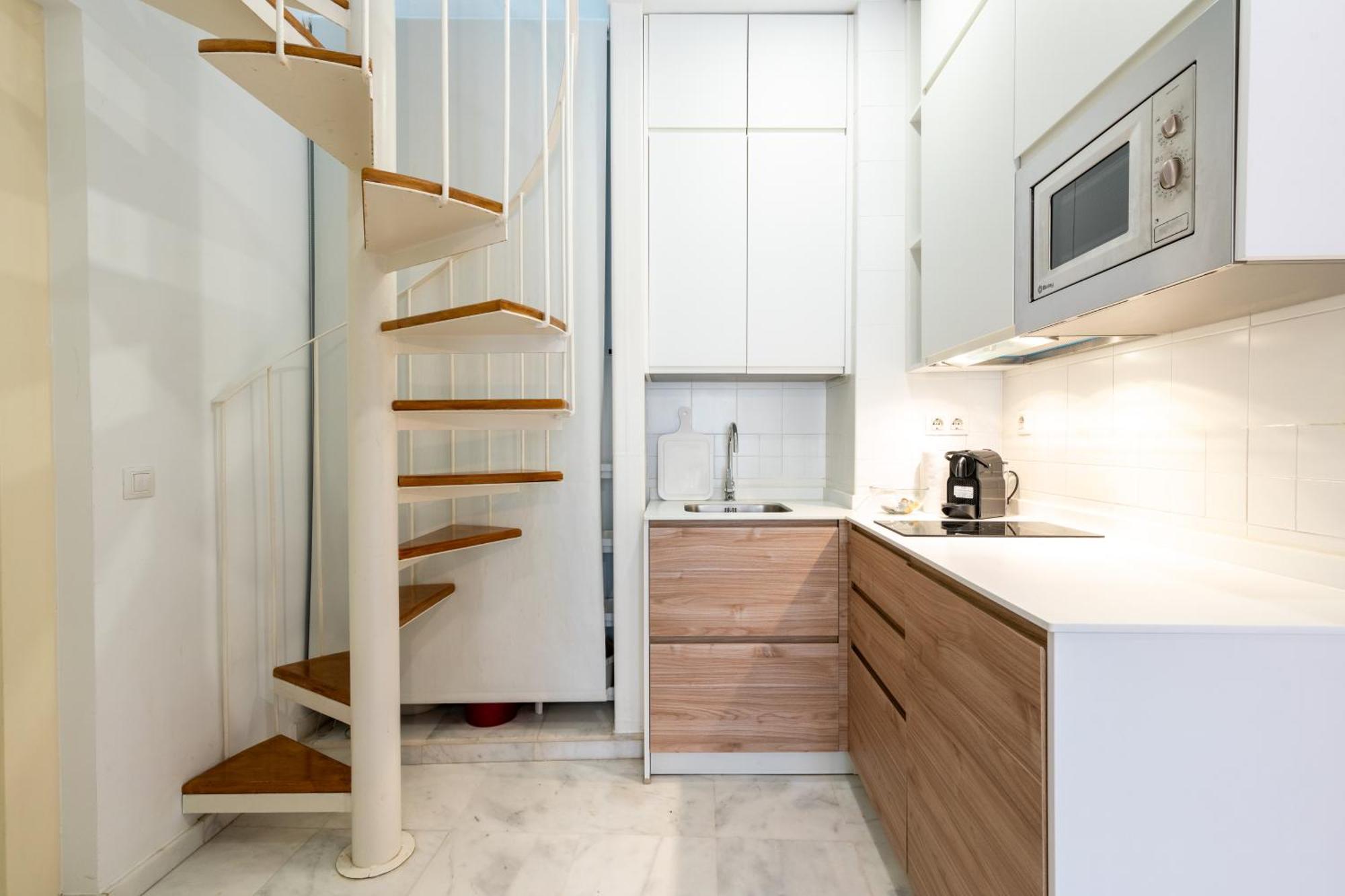 Apartamento Duplex Con Terraza Junto A La Catedral *