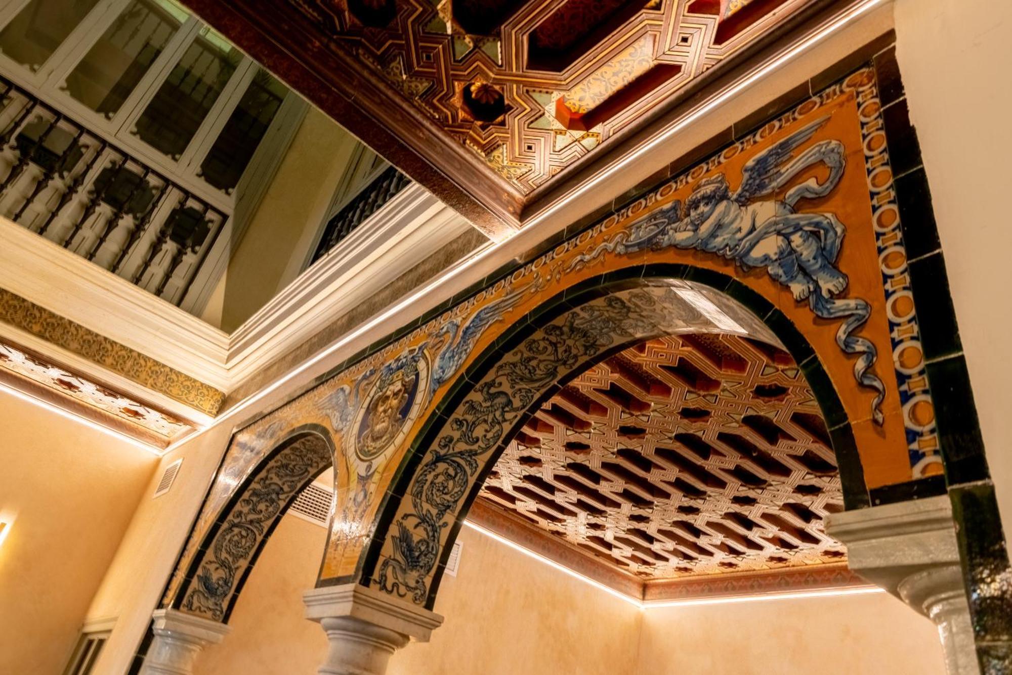 Arco De La Seda - Boutique *