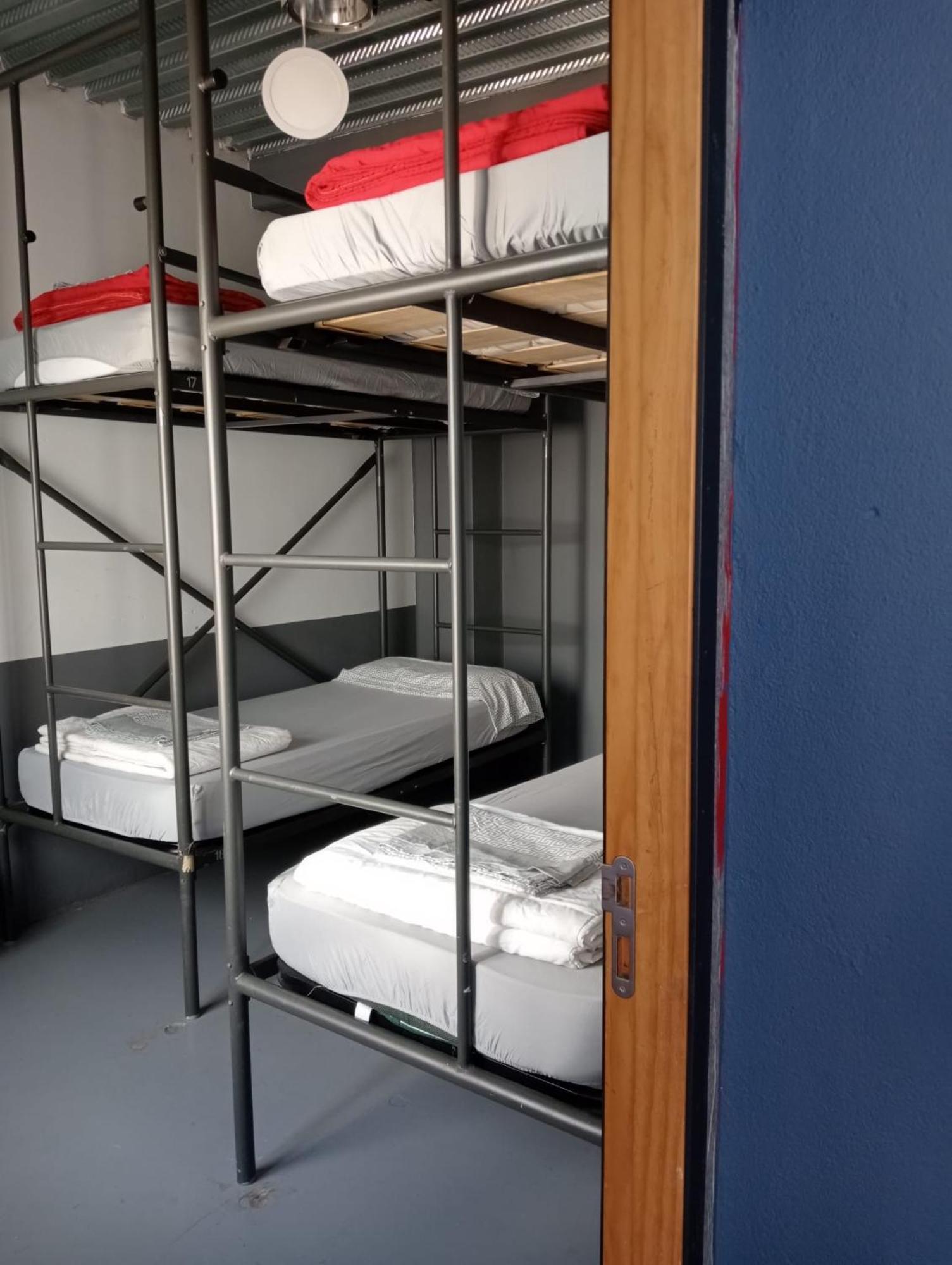 Hostel Your Way