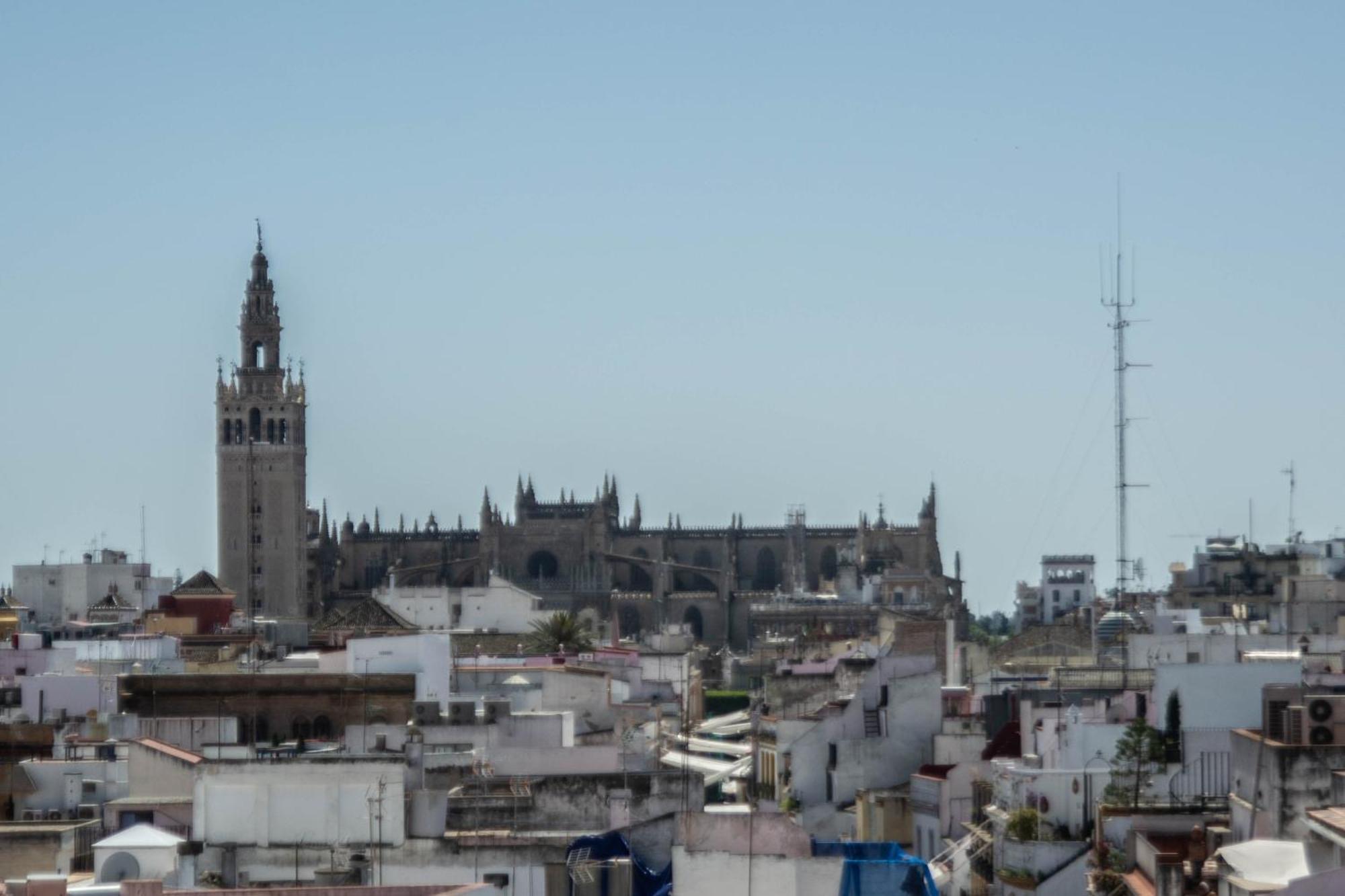Betis Suites-la Campana *