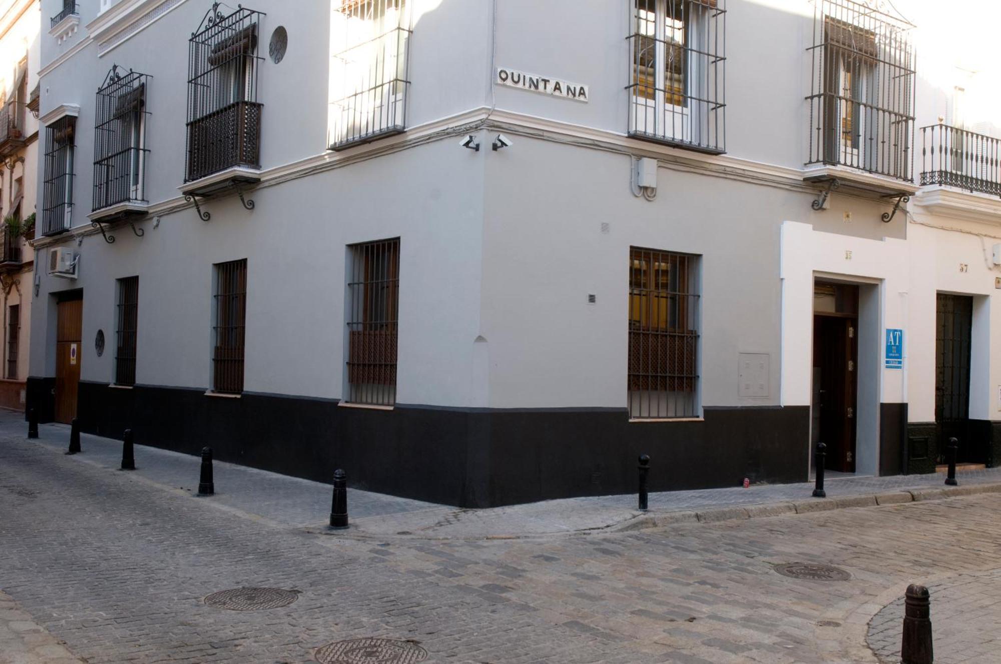 Apartment Life Quintana