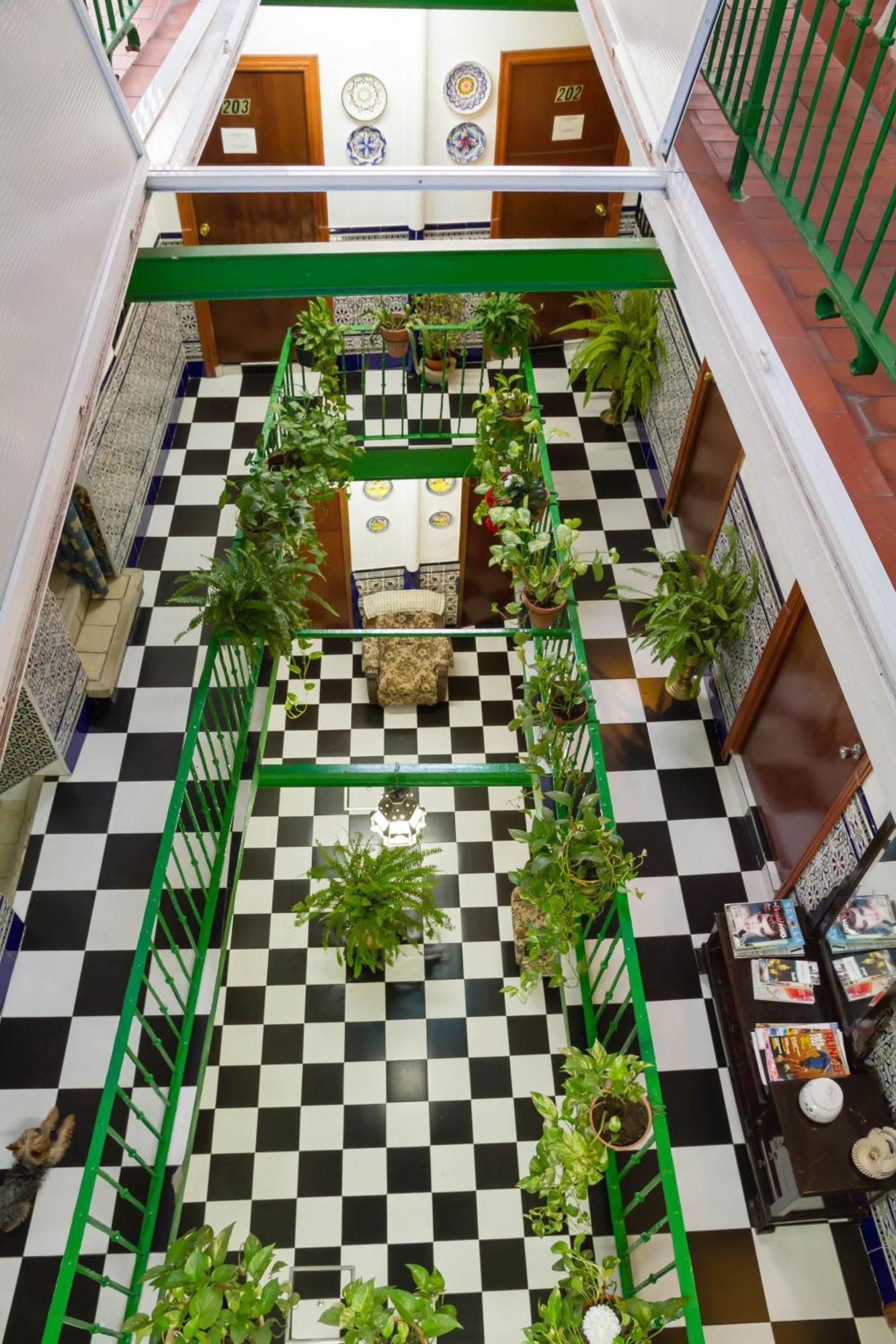 Pensión San Benito Abad