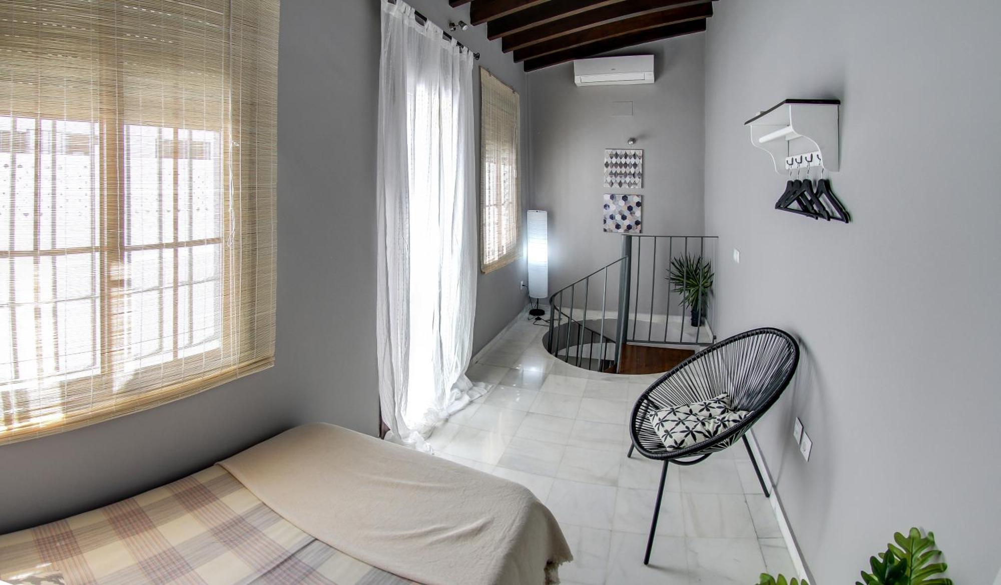 Apartamento Espectacular Atico Con Terraza En Triana Sevilla